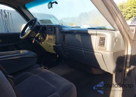 2001 Chevrolet Silverado K1500 from USA, damaged, VIN 2GCEK19T811398213